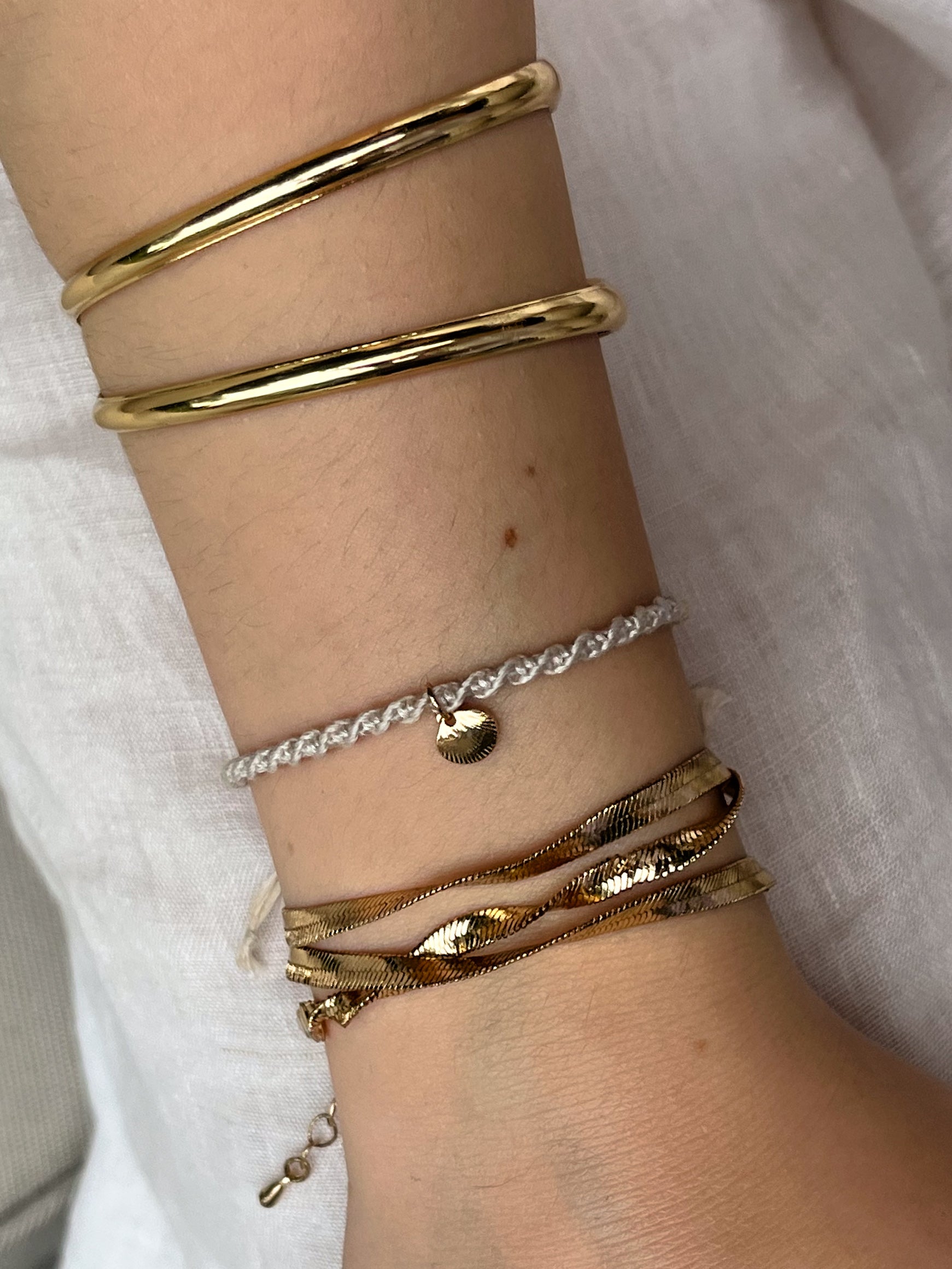 Coastal Twist Bracelet - Golden Seashell